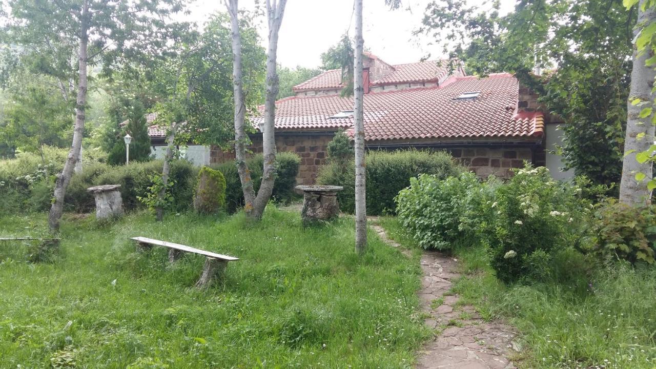 Gasthaus Centro Jardin Mandala Valberzoso Exterior foto